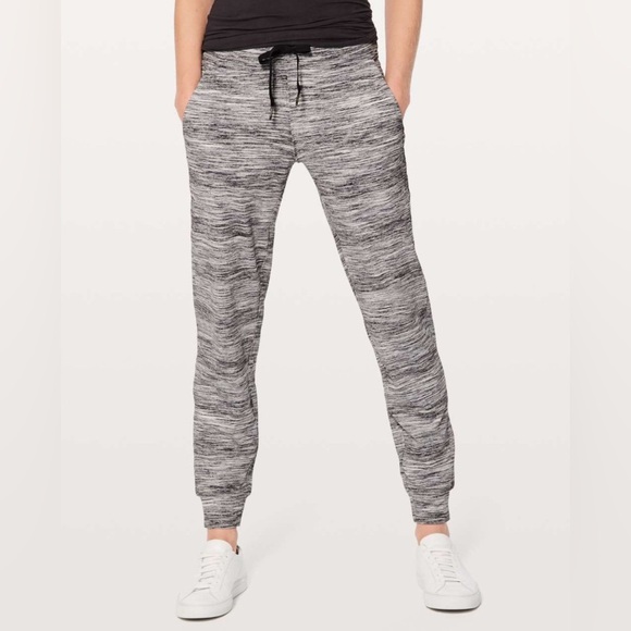 LULULEMON Heather Gray Ready To Rulu Joggers Pants with Pockets and pull string - Picture 3 of 11